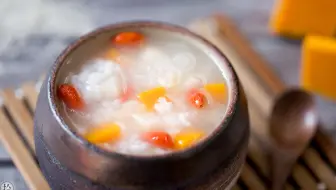 【雪梨银耳南瓜粥】这么做营养密度顿时提升了不少，当早餐也是妥妥的啦！