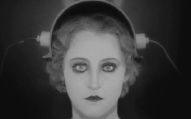 [图]《Metropolis》节选，Maria's Transformation。(1927)