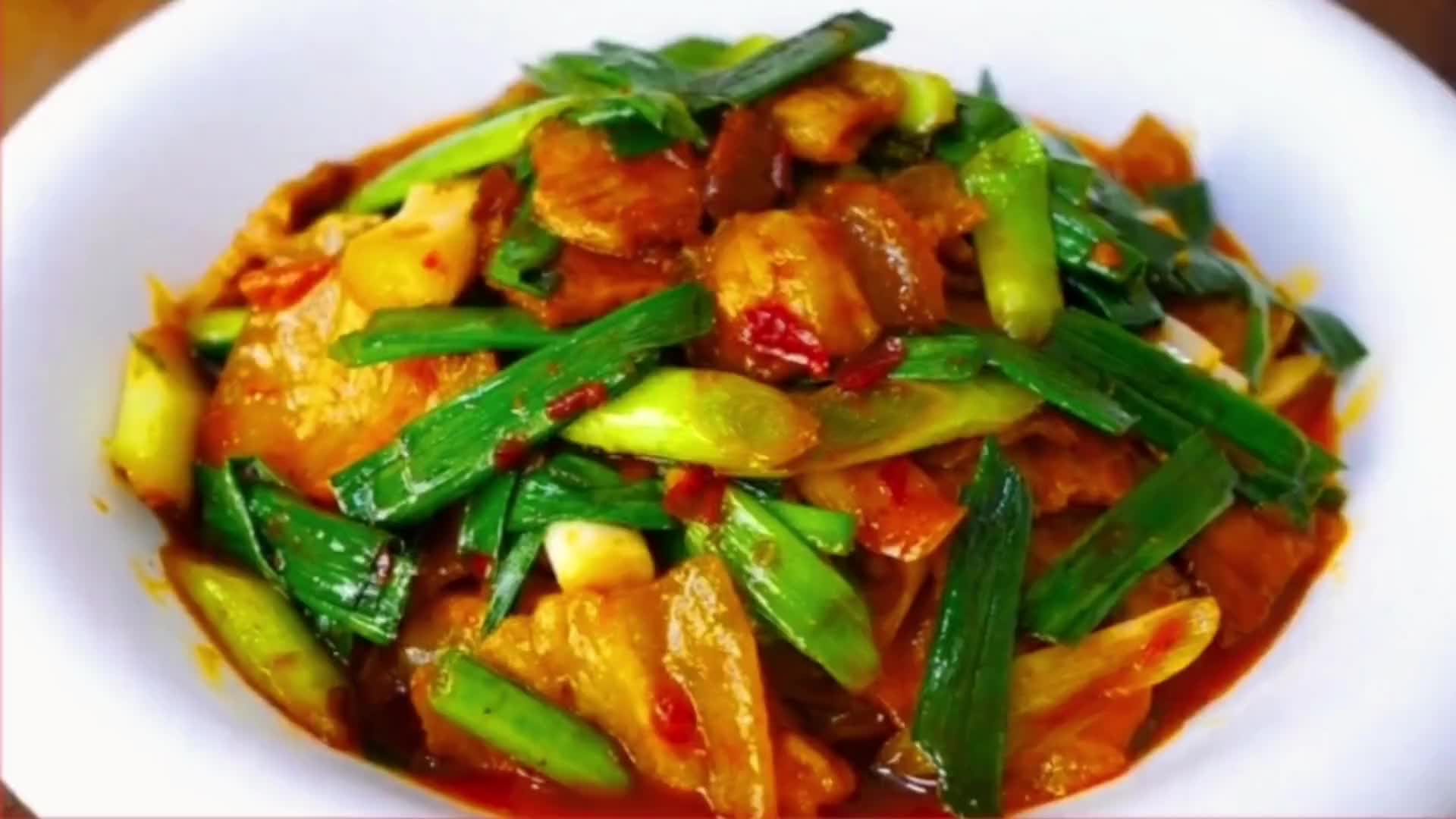 分享青蒜回锅肉,色泽鲜亮,肥而不腻香辣爽口