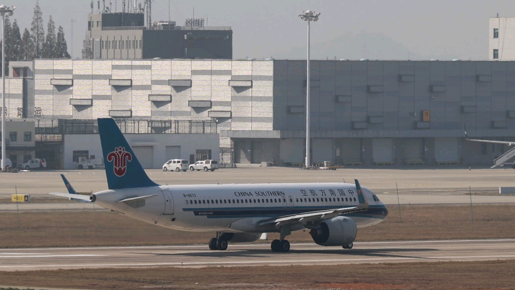 南航a320起飞