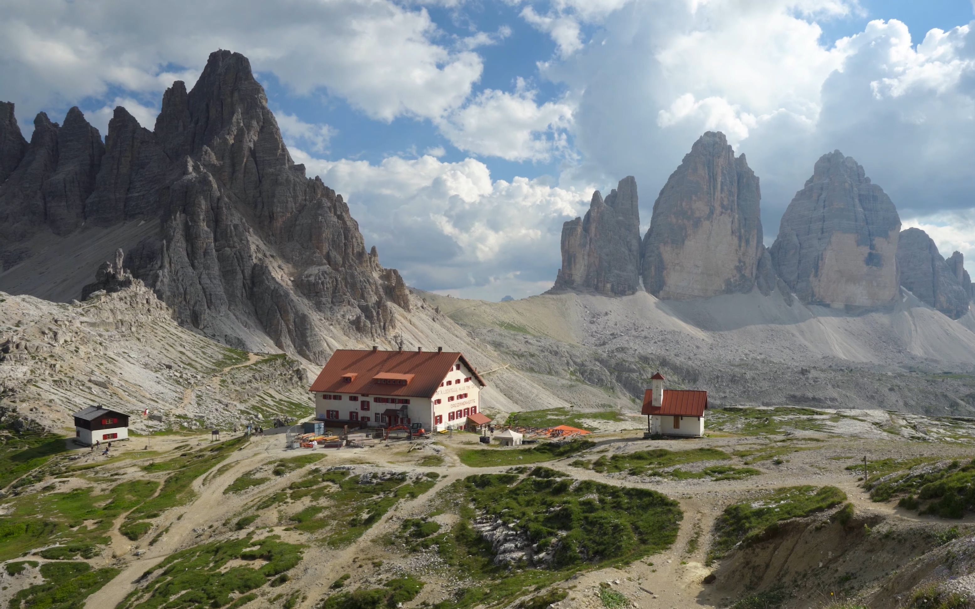 意大利多洛米蒂山脉 (Tre Cime di Lavaredo) 拉瓦雷多哔哩哔哩bilibili