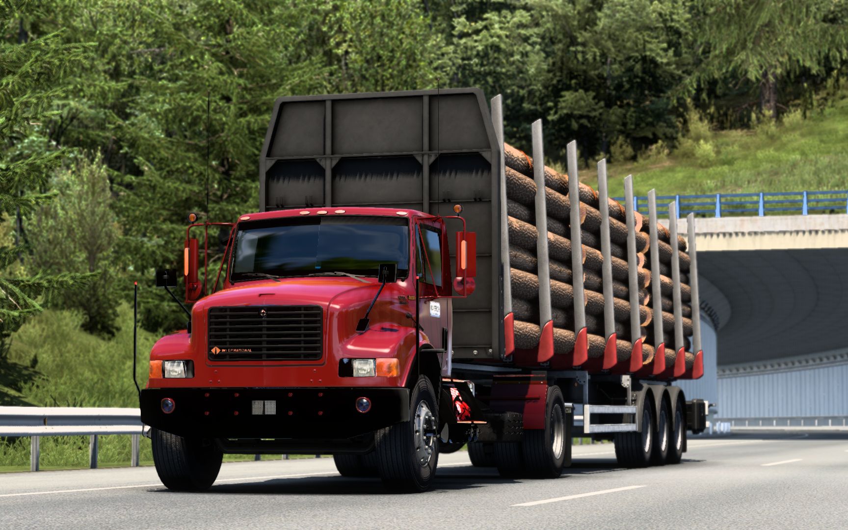 欧洲卡车模拟2驾驶万国4700拉原木从奥地利林茨到克拉根福