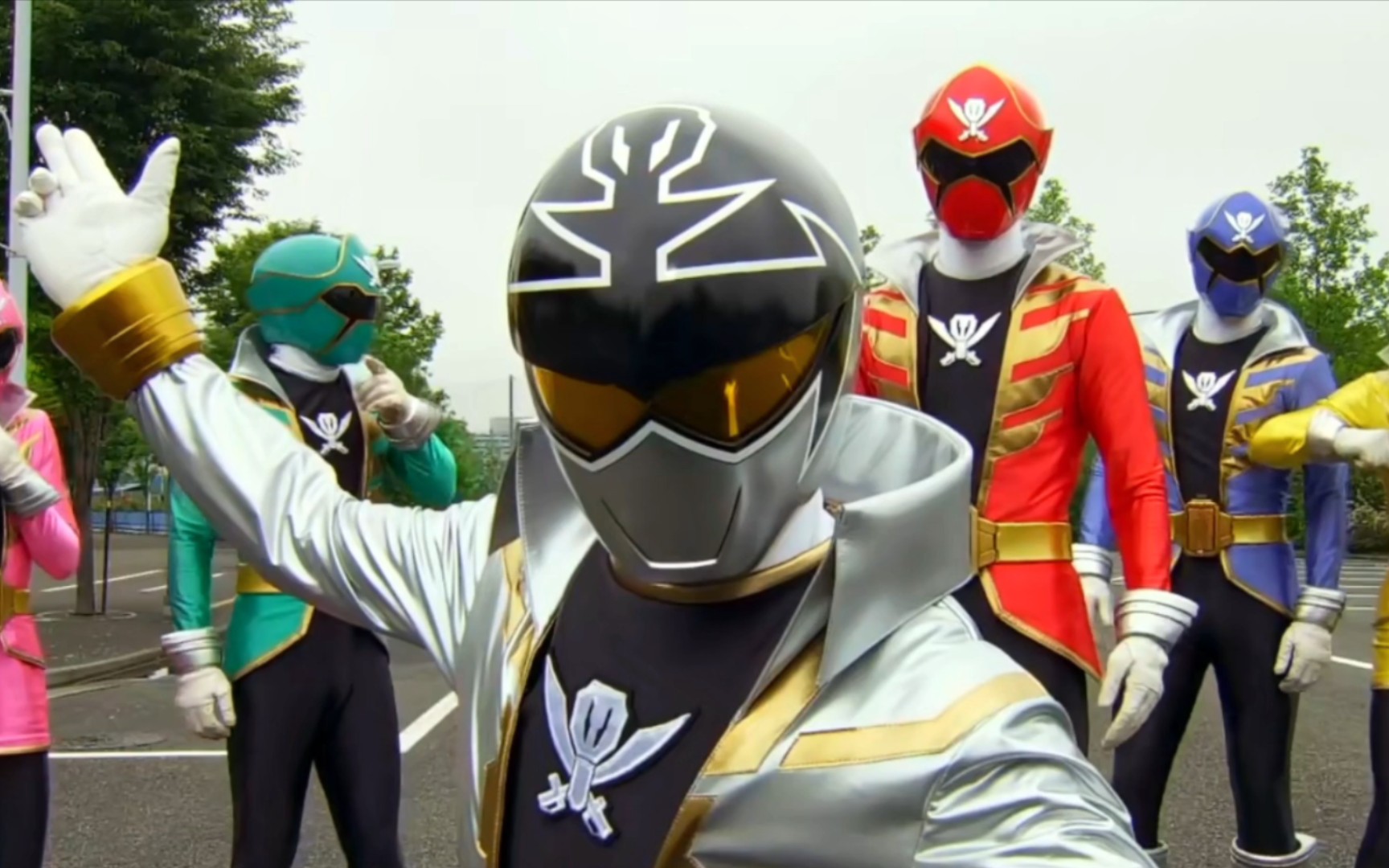 豪快银首次变身唱名