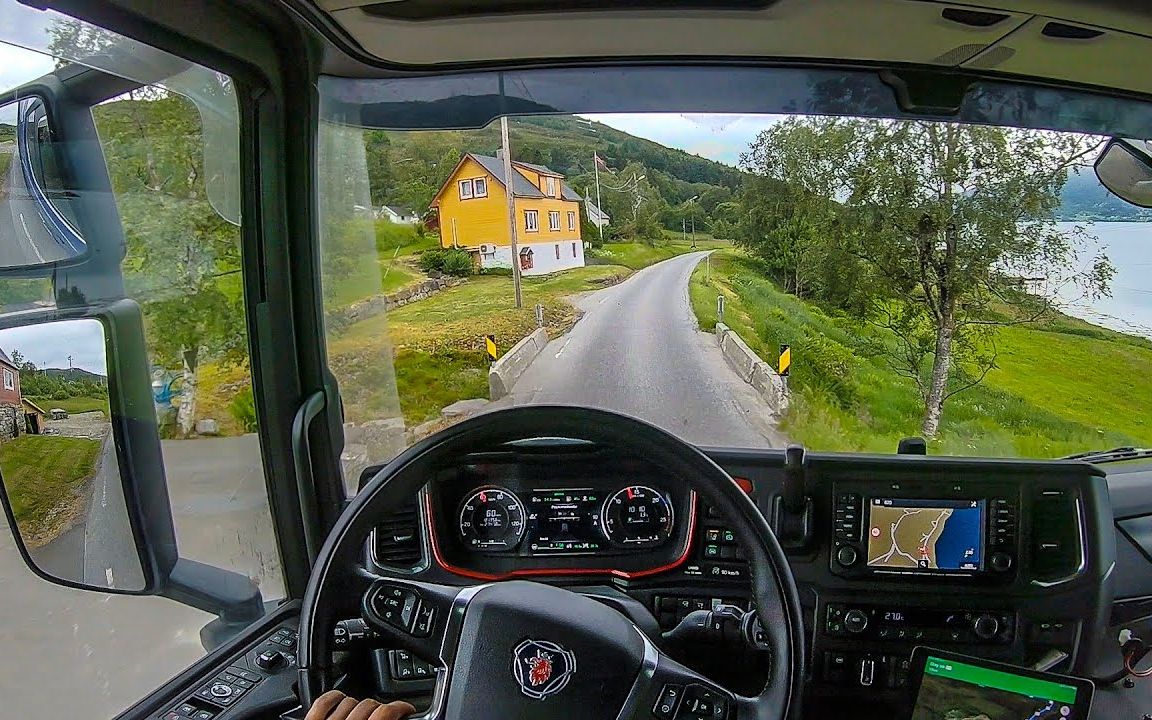 pov驾驶斯堪尼亚s520-沿万尼夫斯峡湾美景-欧洲卡车司机休闲的工作