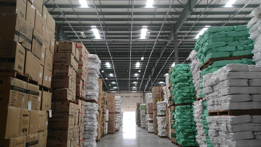 佛山仓库出租丹灶公共仓怎么明亮干净的仓库多少钱能租到你知道吗