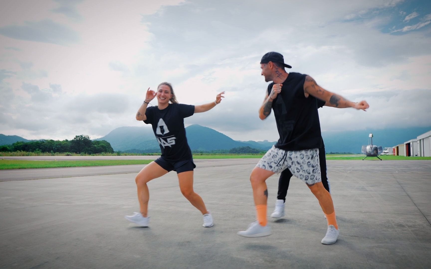 marlon alves 尊巴舞zumba健身燃脂操 la cama