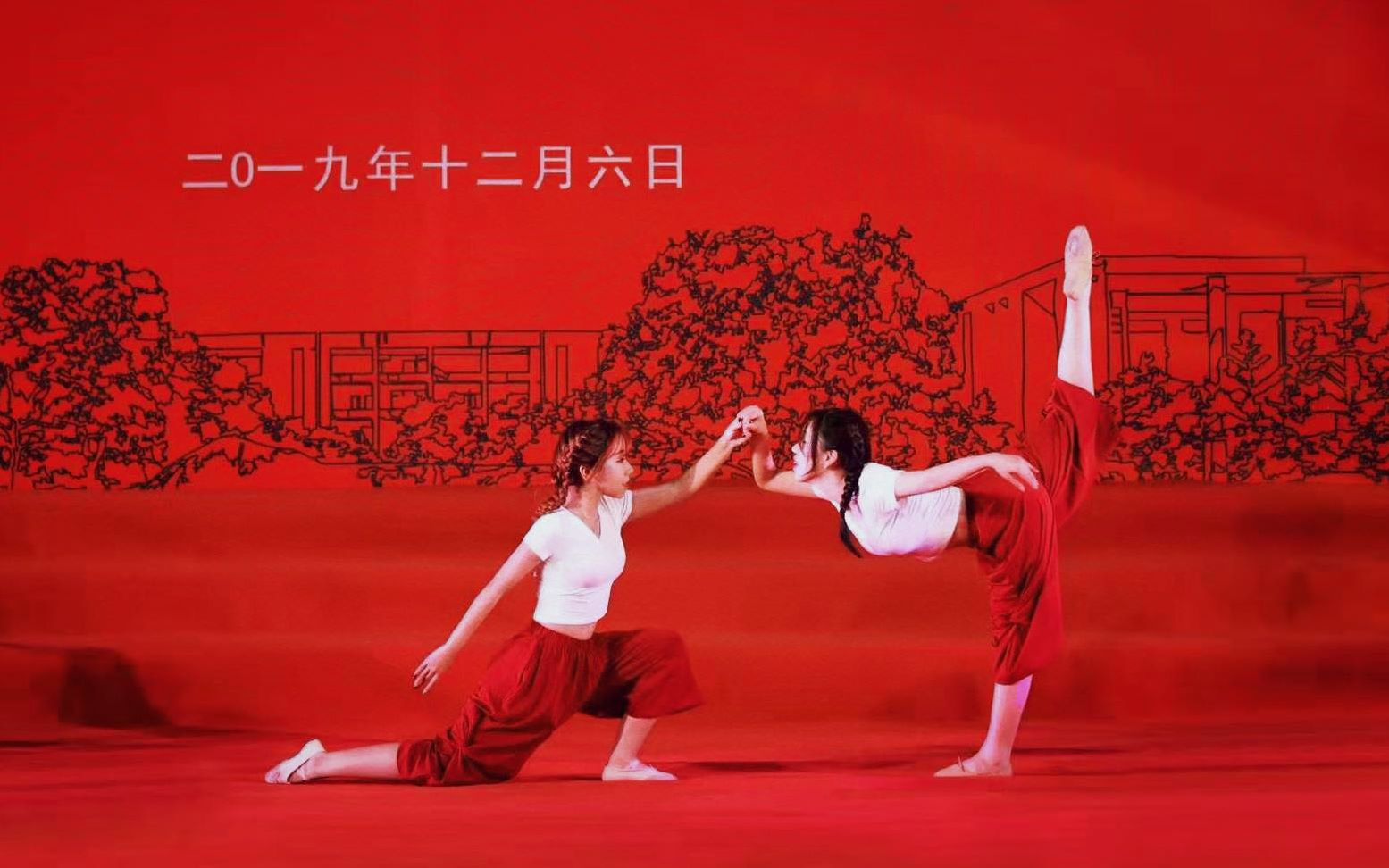 活动  《芳华 祁蒙颂》翻跳改编,留住最好的年华吧