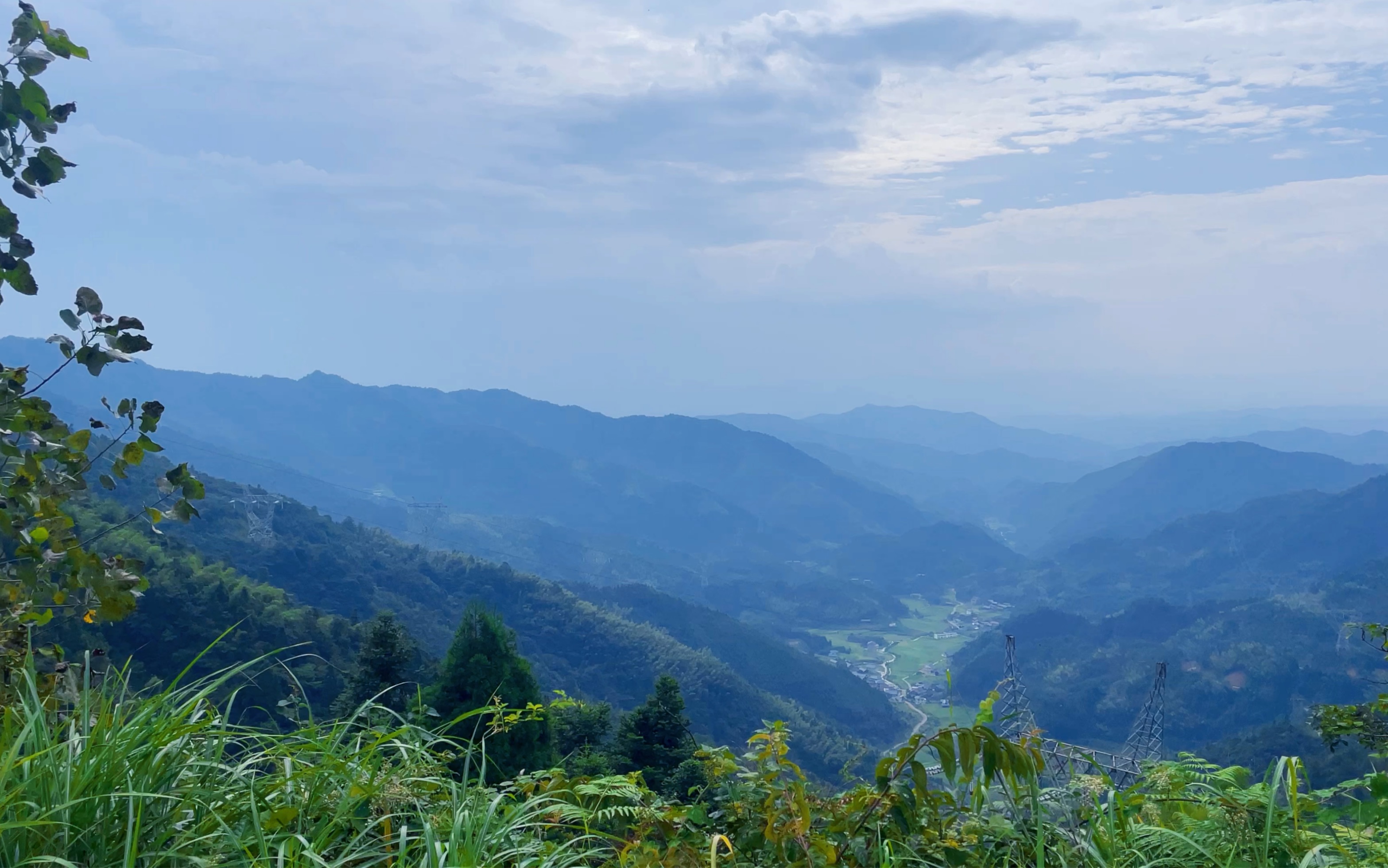 好久没更新了,给大家看看咱们这边的雪峰山脉