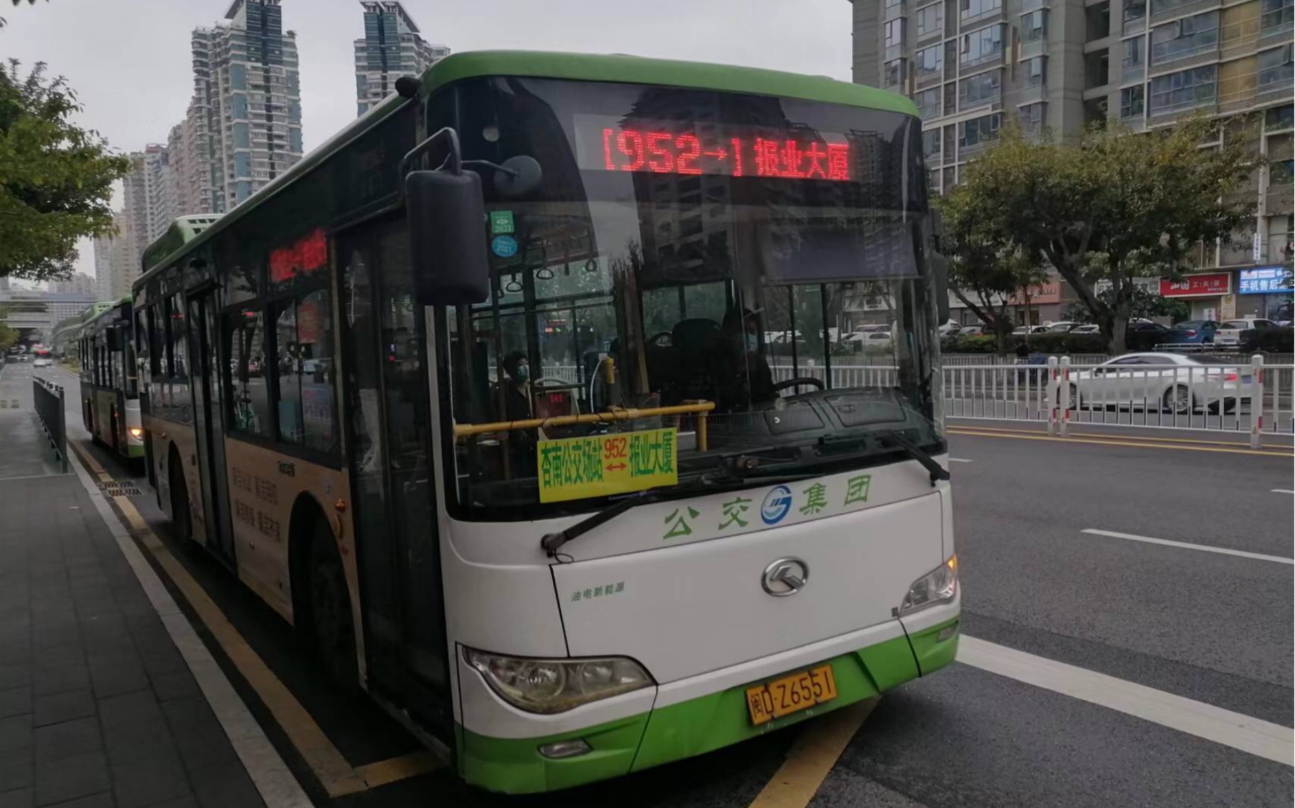 如今还是没能逃过截短,厦门公交集团集美公司952路全程pov,报业大厦站