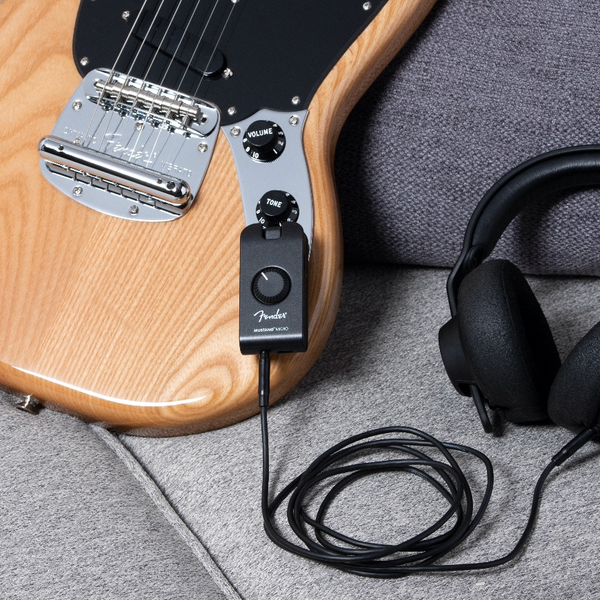 中字】Fender Mustang Micro电吉他耳机功放官方演示视频_哔哩哔哩_bilibili