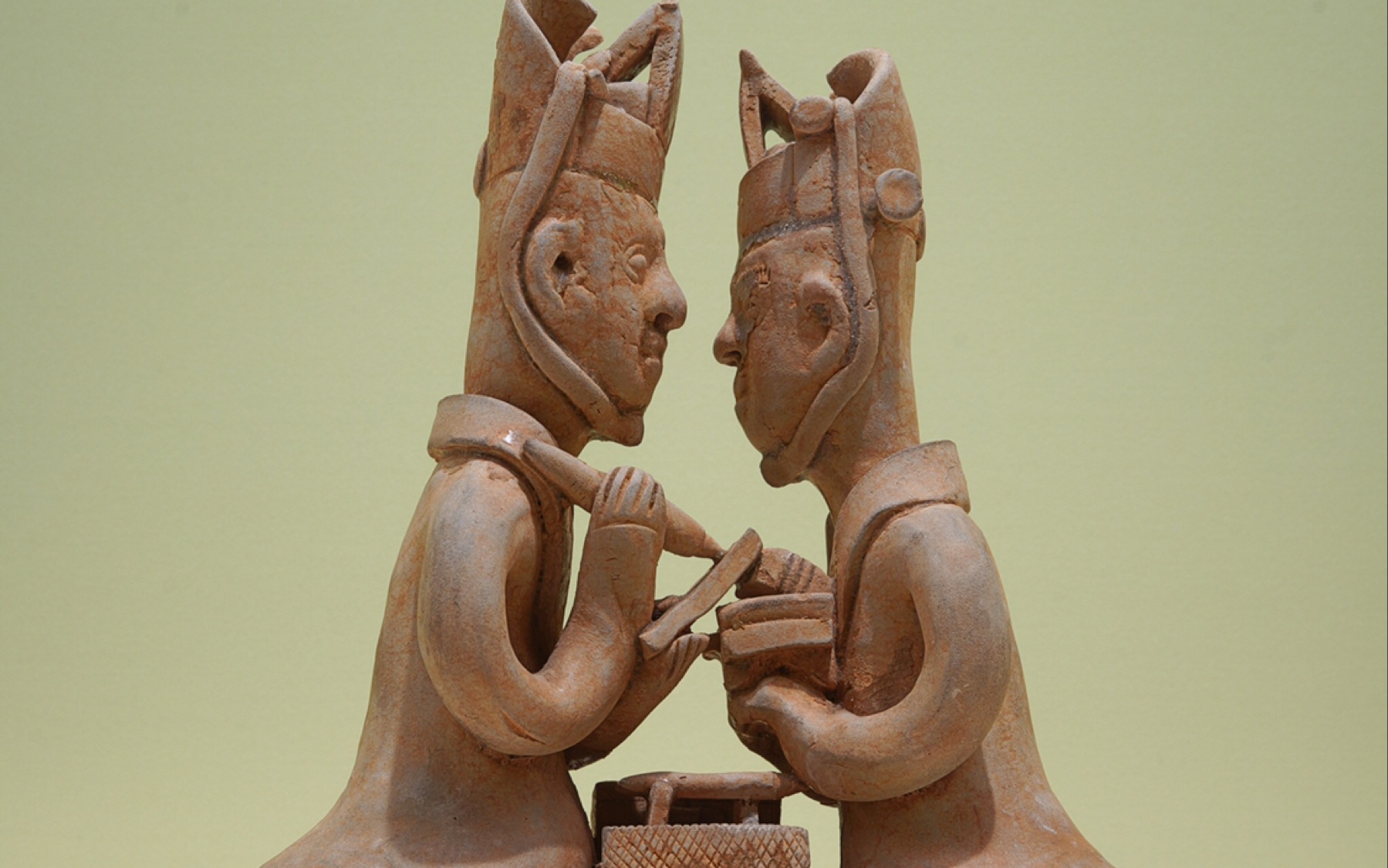 活动  从青瓷对书俑看晋朝文官风貌