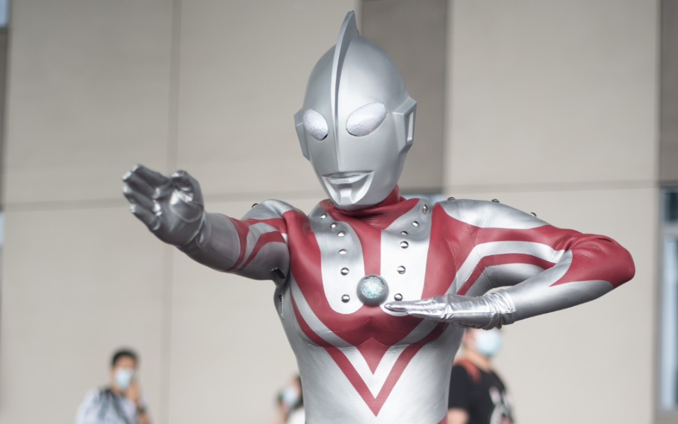 第一次给佐菲皮套补漆