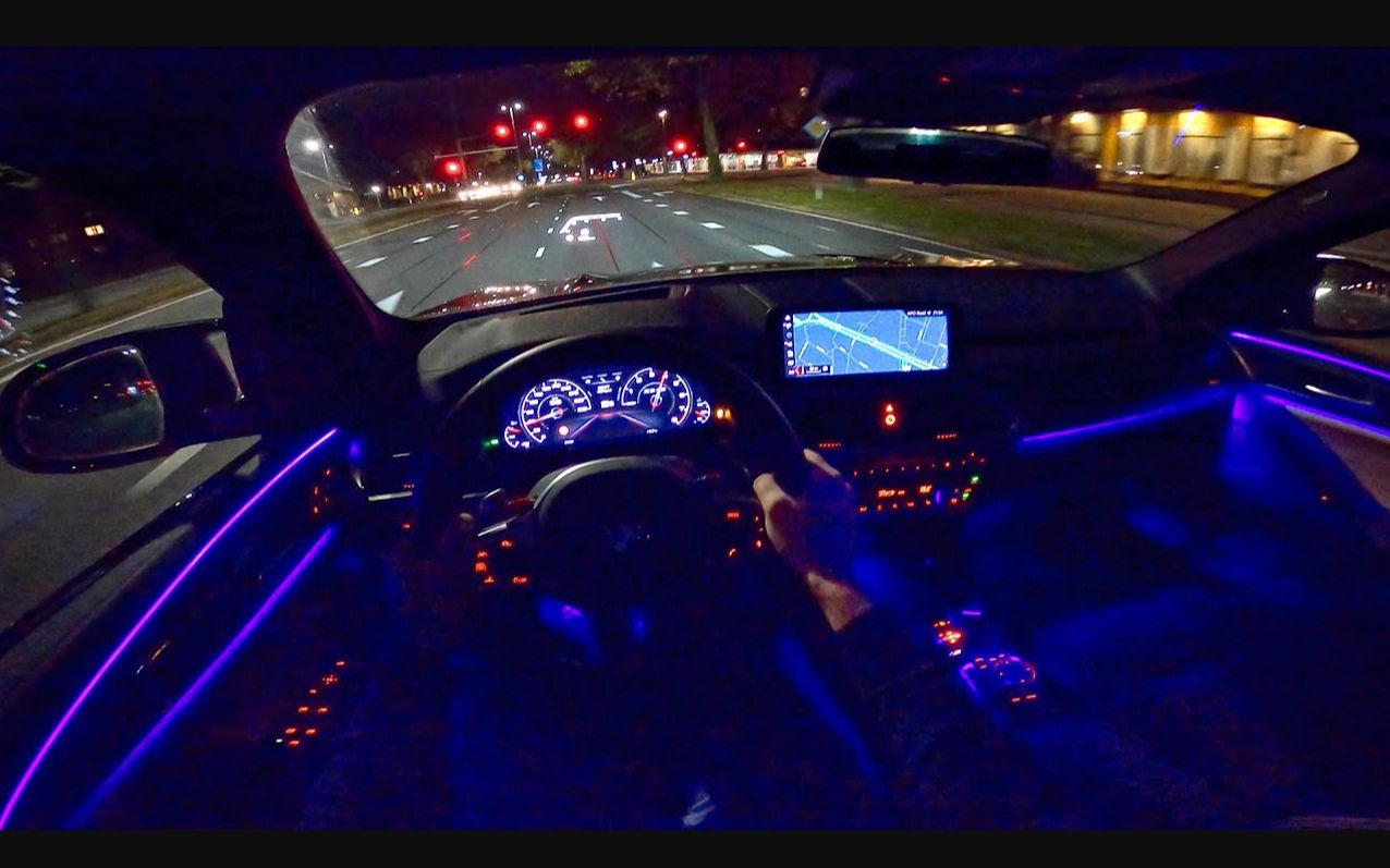 第一视角宝马x3mcompetition夜间驾驶氛围灯byautotopnl