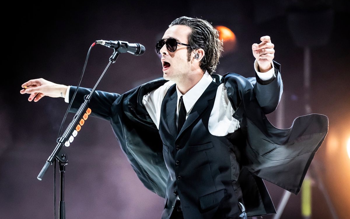 the 1975 - robbers 高清 2022里丁音乐节现场【双语cc】