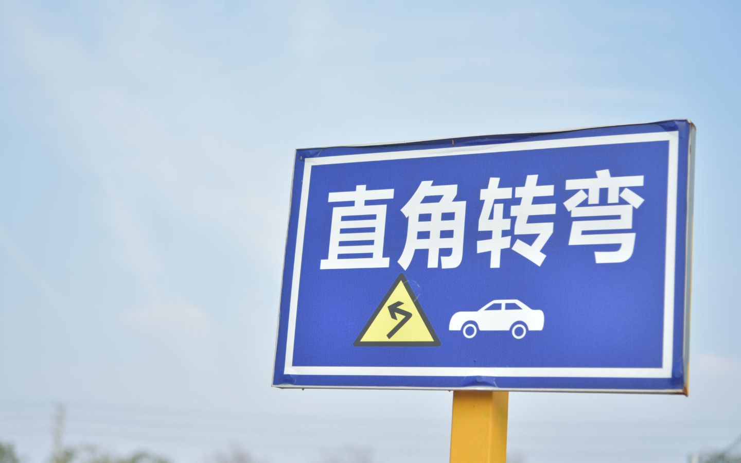 科目二直角转弯看什么点最准?新手考试这样做,不压角挂科,实用