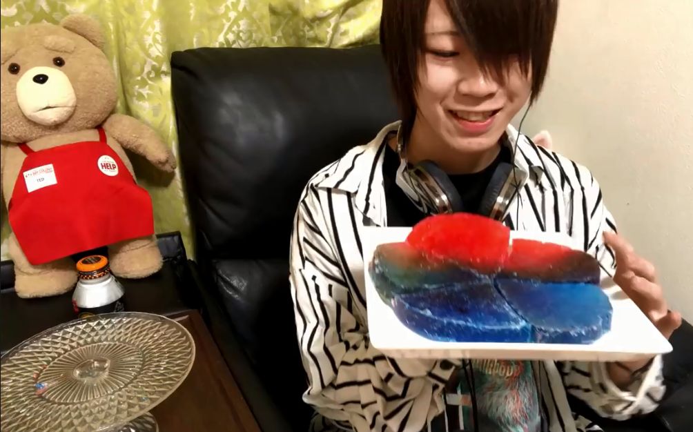 【ariko的youtube搬运】 【人萌,手美,声音苏的大胃王drac】樱花形的