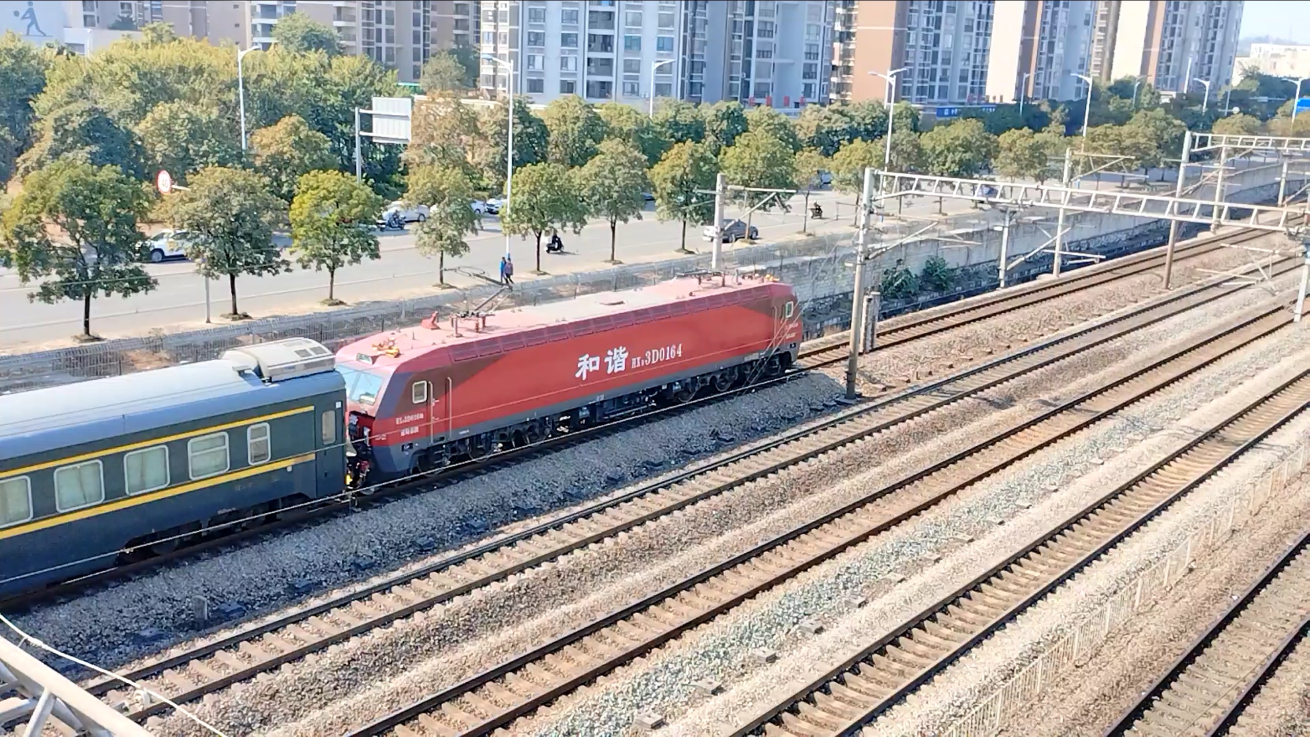 如今的邕包直特z336次列车