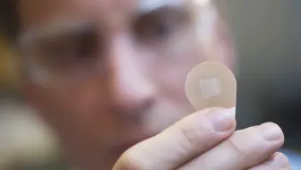 【双语】微型针头疫苗贴片_Microneedle Vaccine Patch_The Henry Ford's Innovation Nation_temp