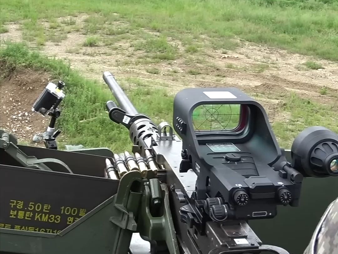 韩国k6 .50口径重机枪射击