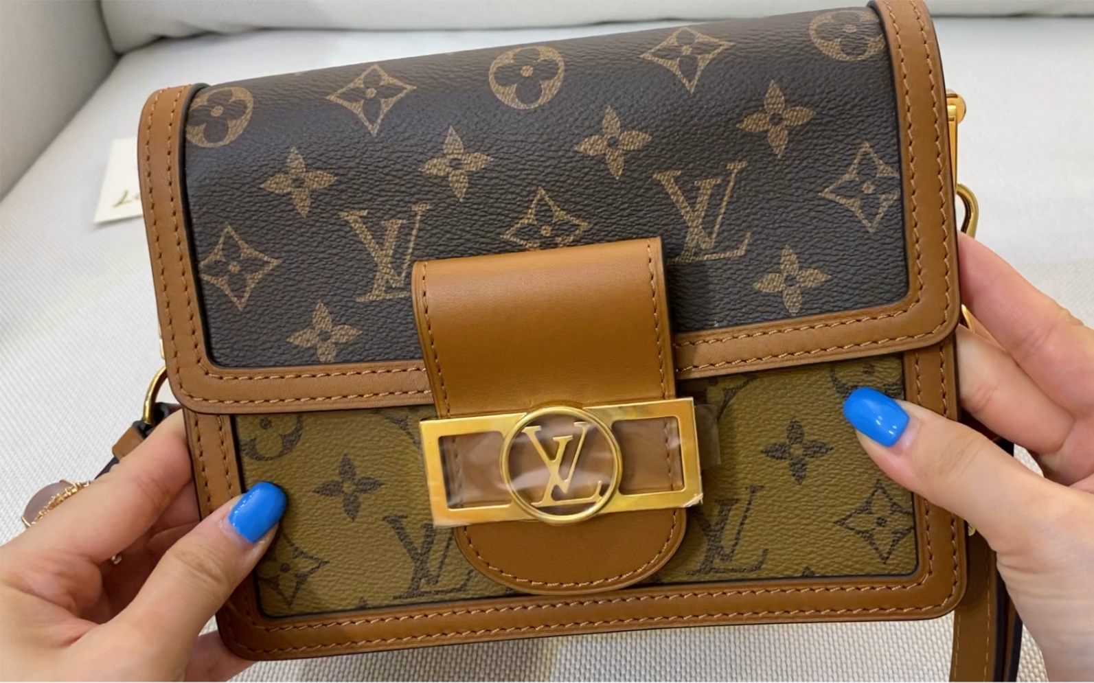 lv 爆款 达芙妮包包评测 m44580手袋 复古邮差包