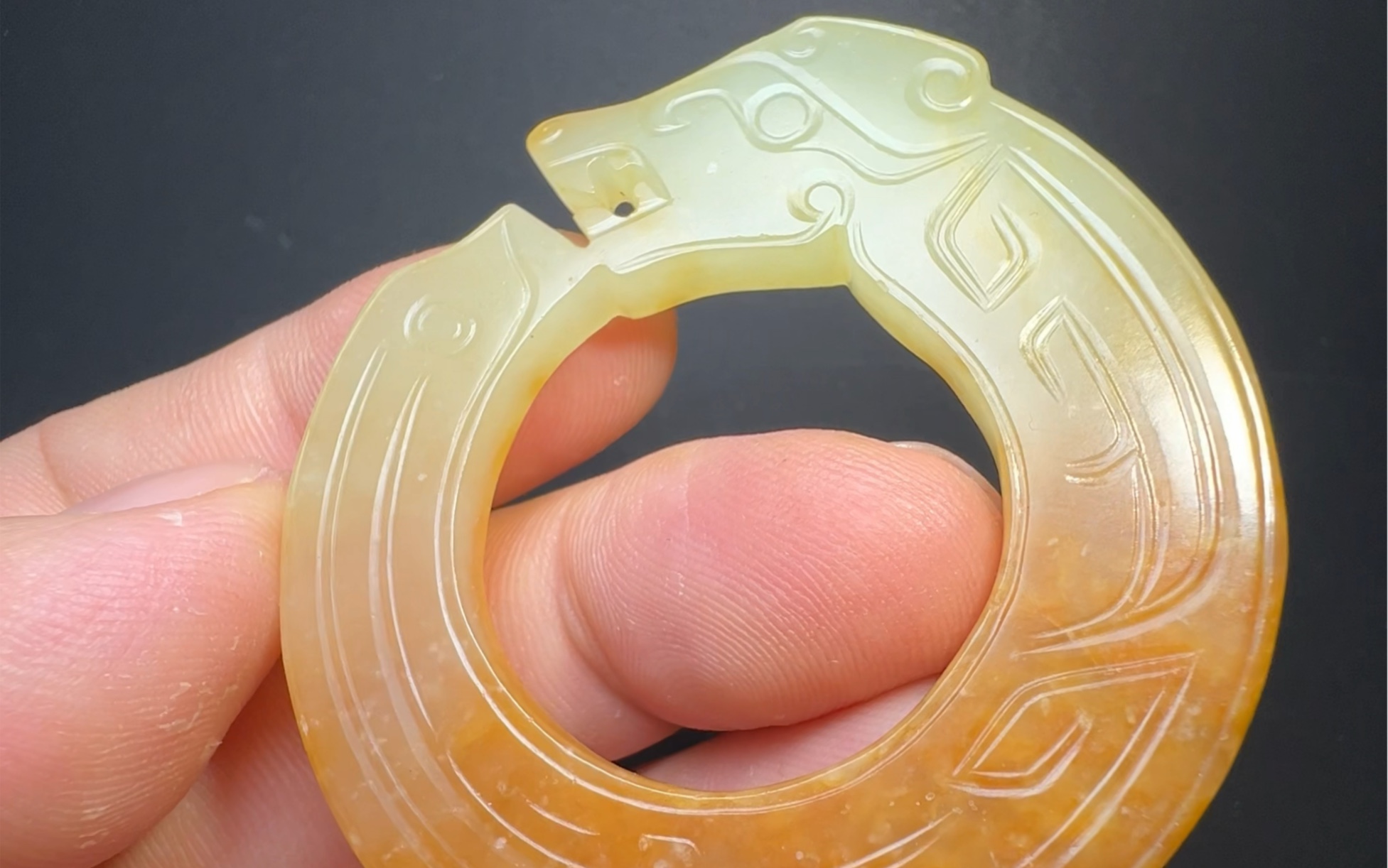 高古玉和田玉龙纹佩