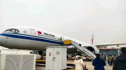 中国国际航空CA1415次航班,从北京首都飞往成都双流哔哩哔哩bilibili