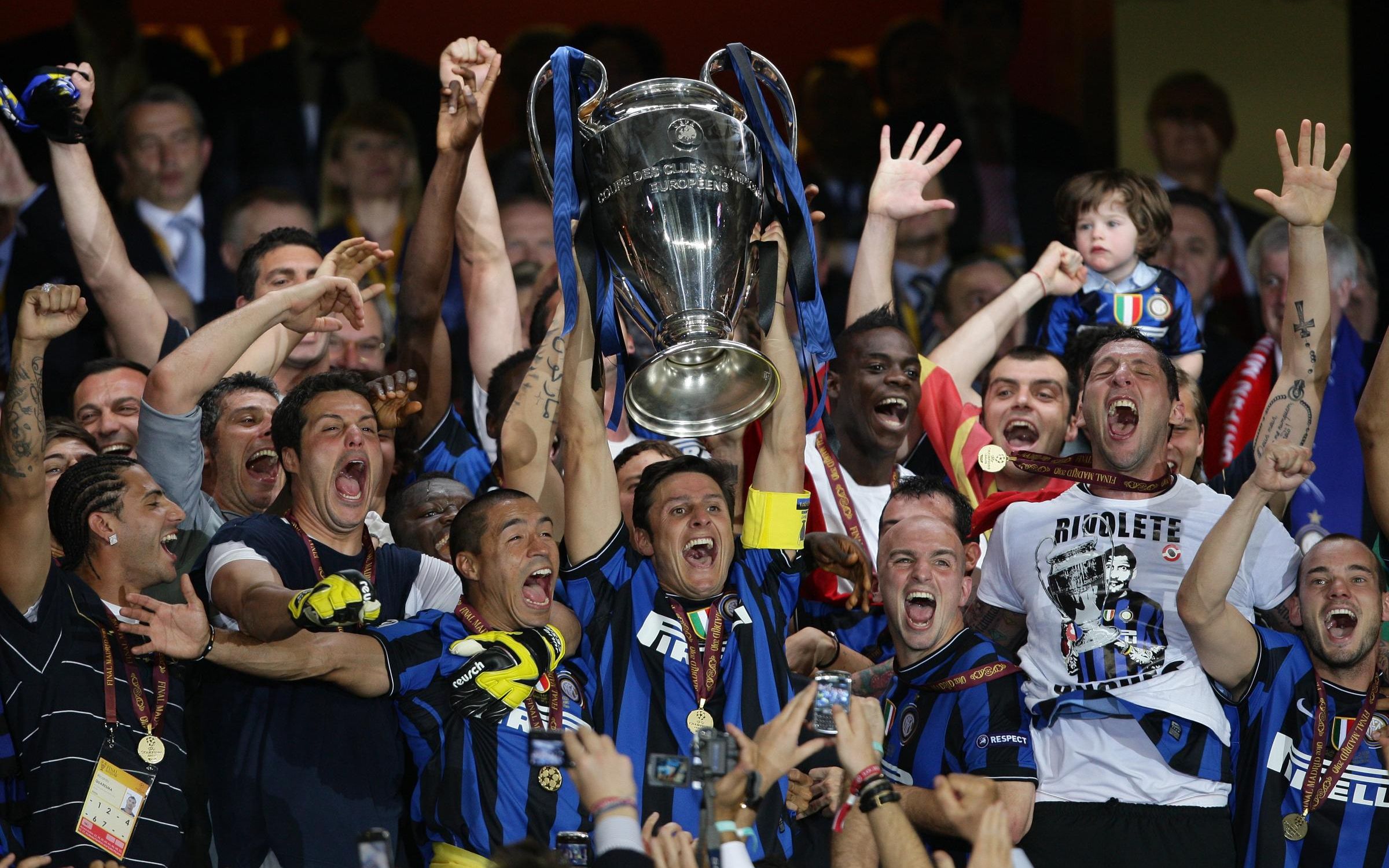 2010年欧冠决赛:米利托双龙出海擒拜仁,国米问鼎三冠王_哔哩哔哩_bili