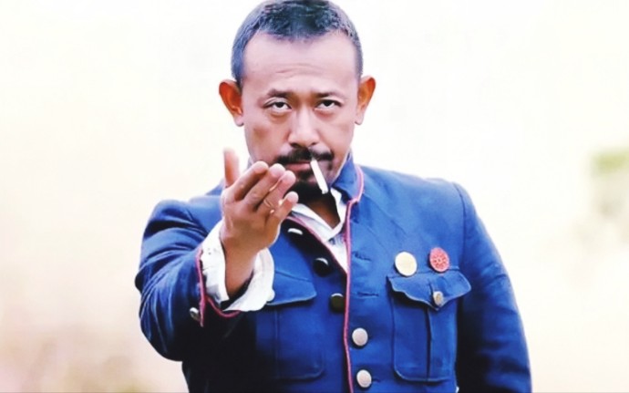 张麻子不就是姜文吗,办他!