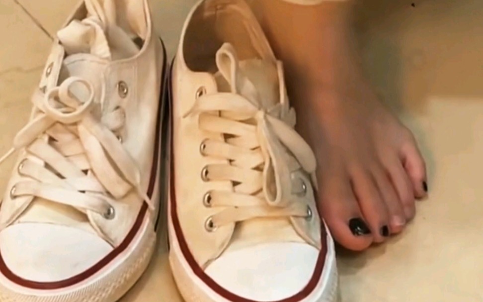 帆布鞋捂脚,热腾腾的酸爽