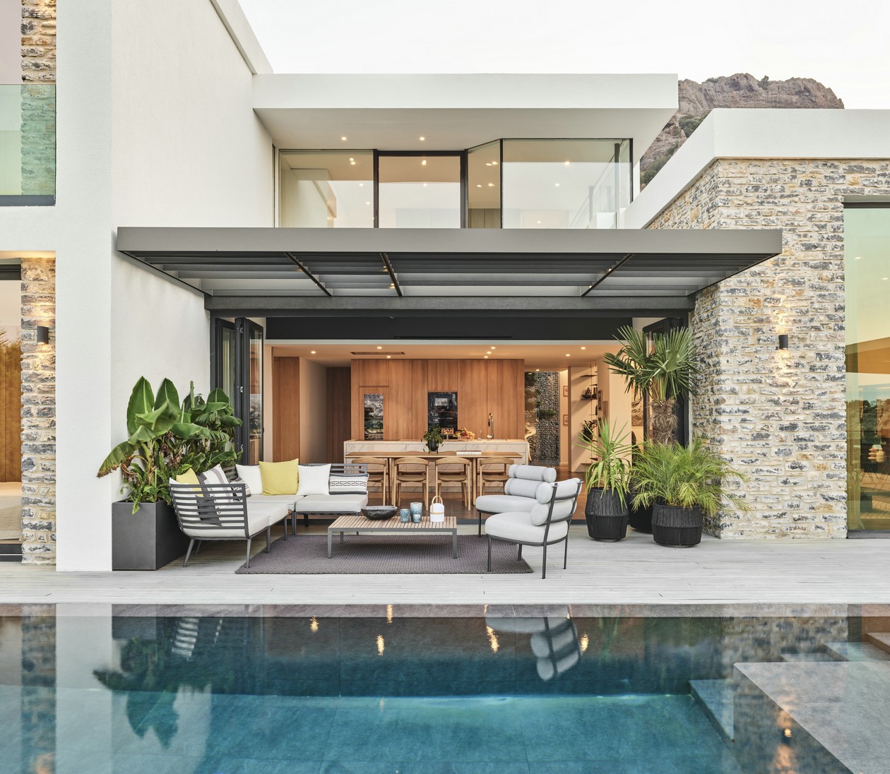 复古海边别墅设计,面朝大海春暖花开