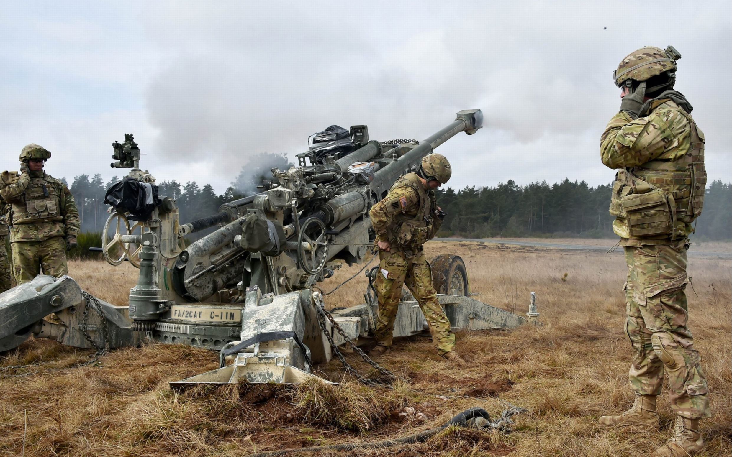 美国m777榴弹炮发射过程