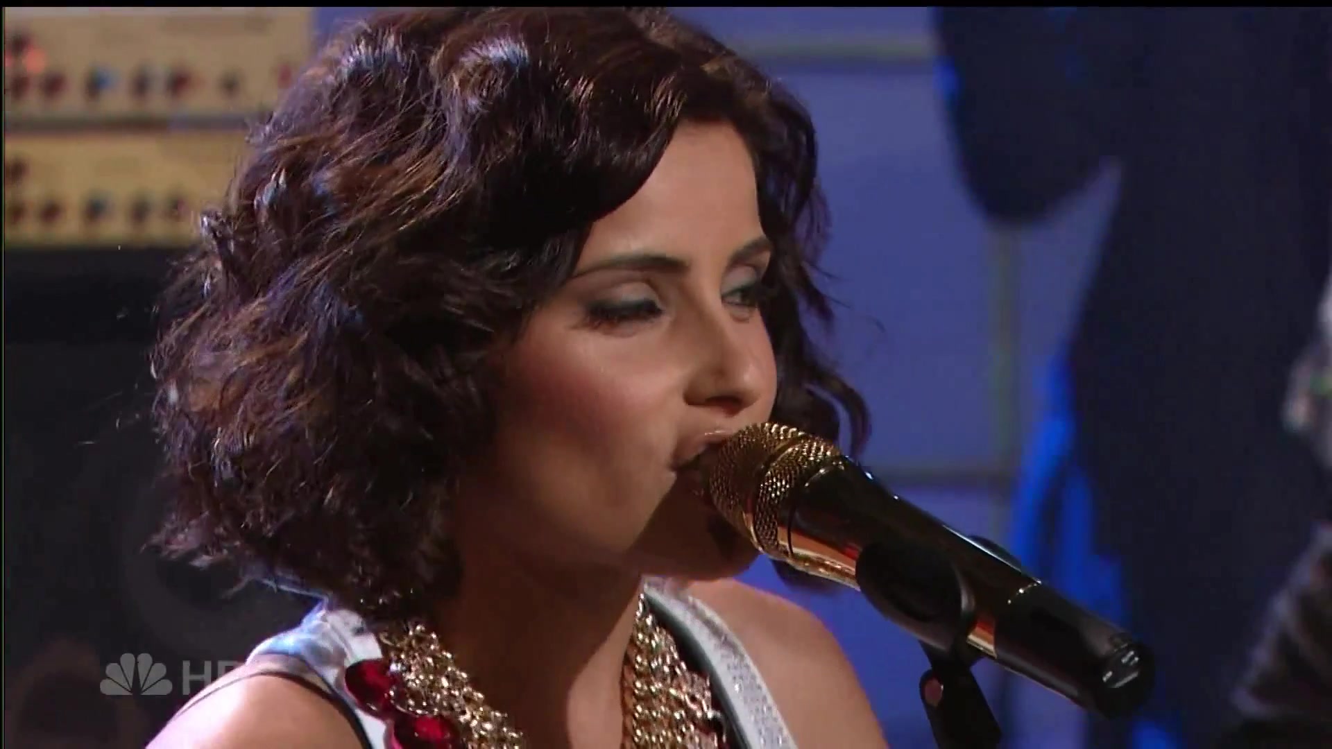 [图]【好景不长】Nelly Furtado - All Good Things Live Jay Leno 1080p