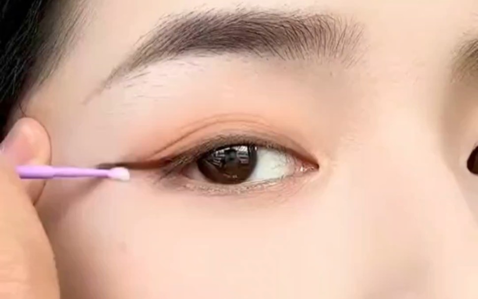 好看的睫毛眼妆教程