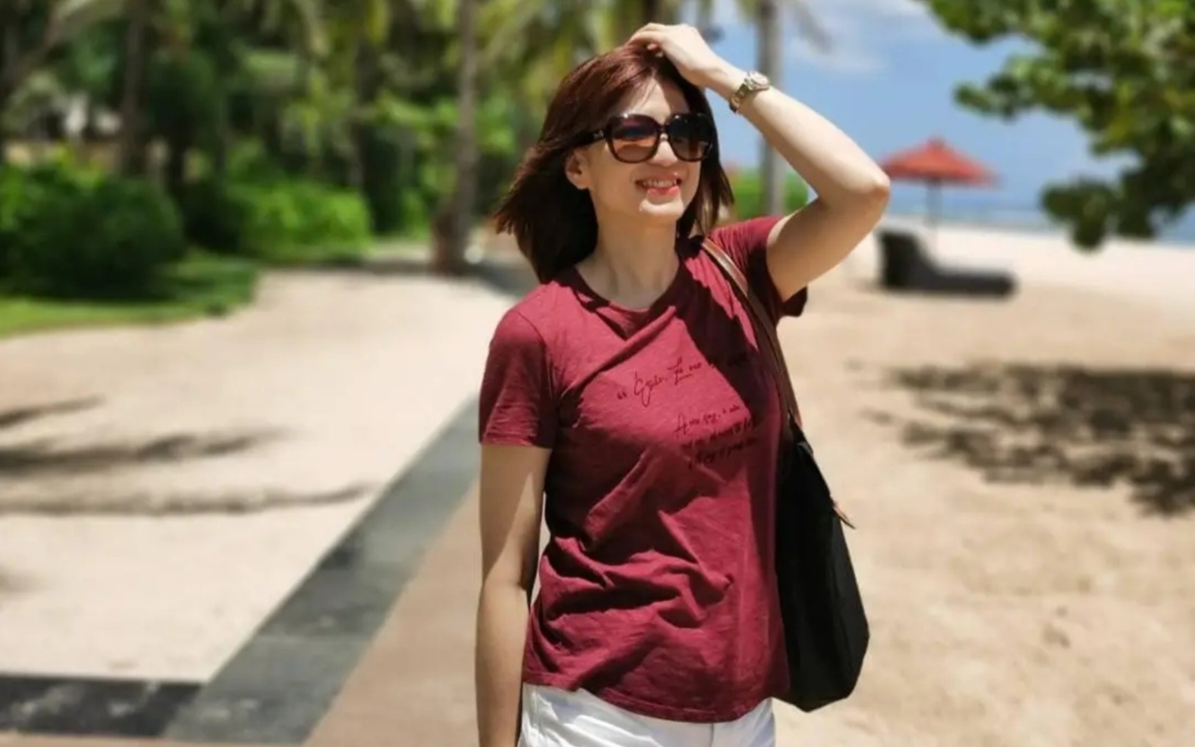 周玉琴主播上班啦,虽然是第二小时的下午录播,不过已经很棒啦,加油