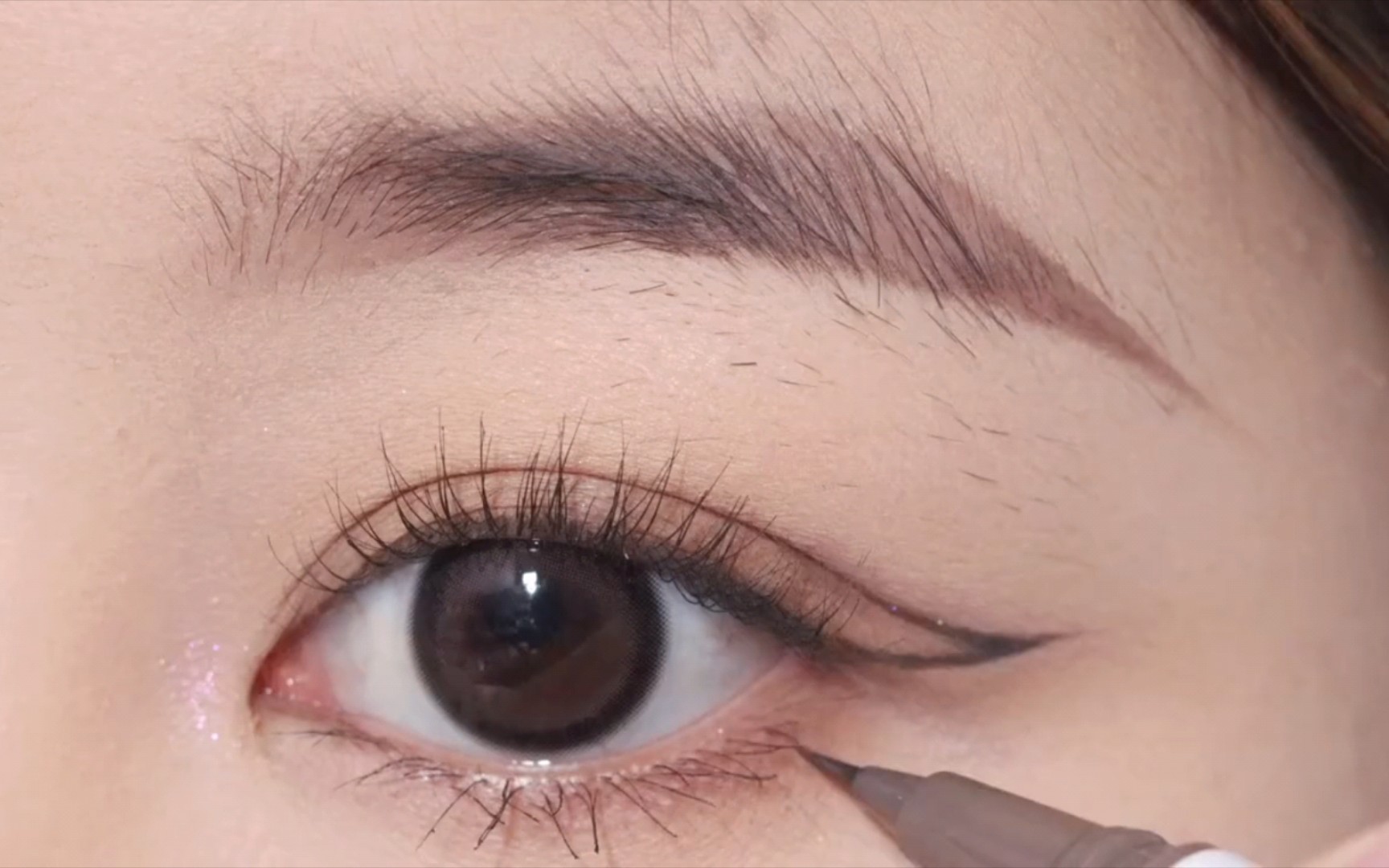 辣妹倒钩眼线眼妆!卡姿兰大眼睛真的好看!