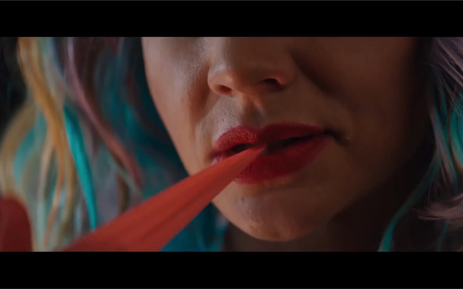 中字预告前程似锦的年轻女人杀死伊芙编剧emeraldfennell首次执导了不