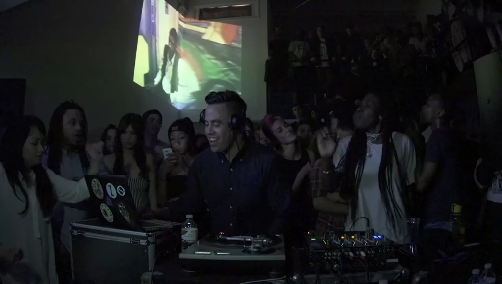 [图]TA-KU Boiler Room Los Angeles DJ Set