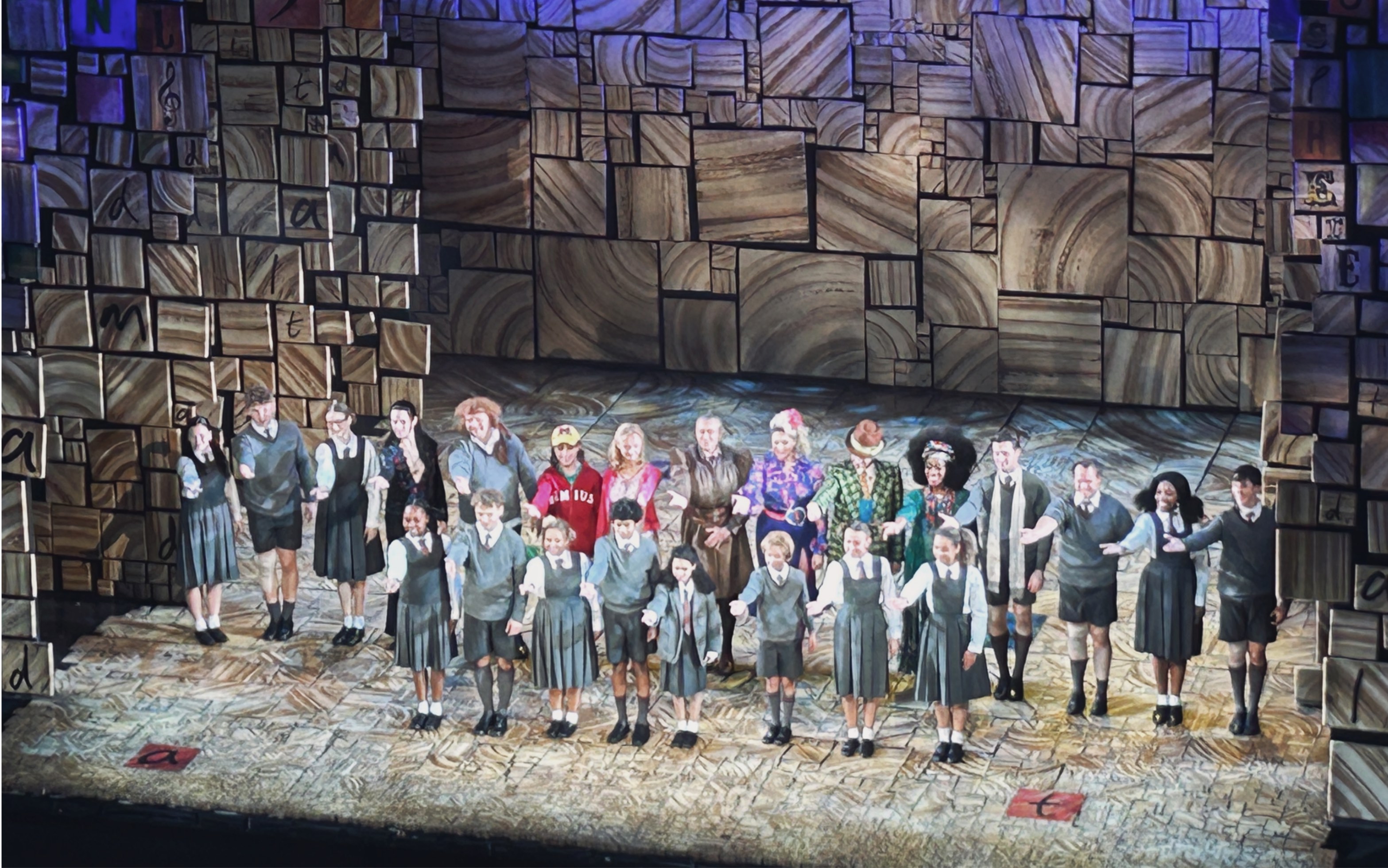 11.17 晚场 北京 伦敦西区音乐剧 玛蒂尔达|谢幕