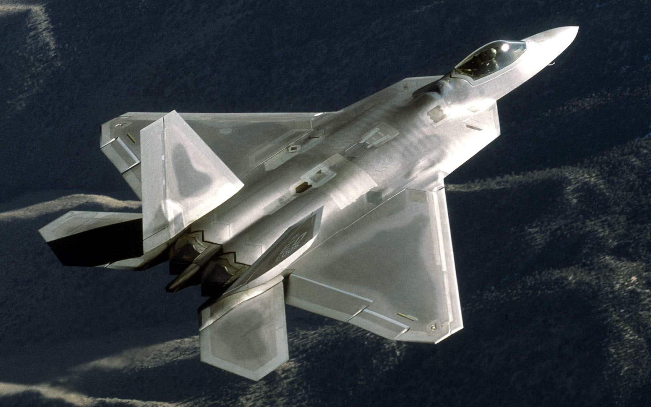 f22闪电3 最后的机炮浪漫