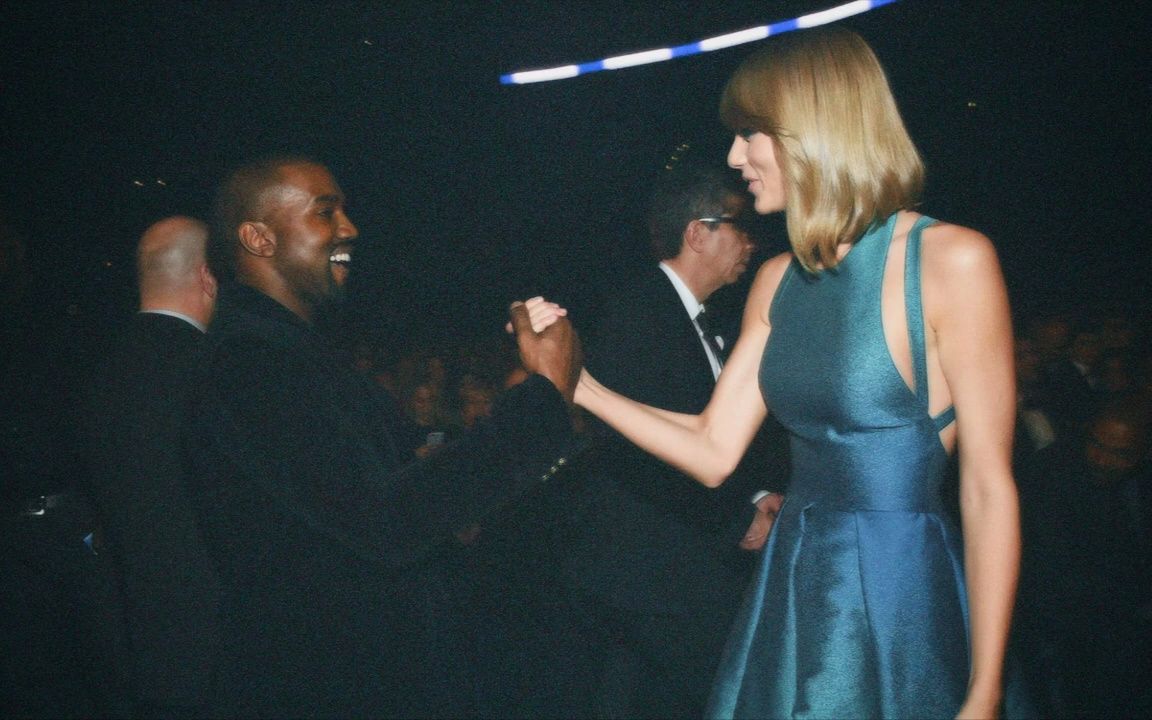 [图]Kanye West X Taylor Swift - Famous x Shake It Off (Mashup)