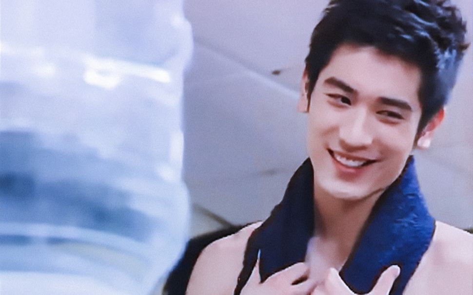 高以翔王正勋恋爱女王阿勋cut2006年