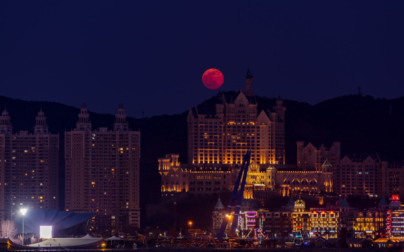 大连延时摄影·星海国宝酒店血月