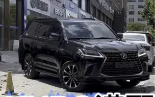 Скачать видео: 中东版雷克萨斯LX5700限量S 黑曜 KRUO版