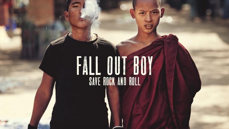《The Phoenix-Fall Out Boy》“嘿！热爱摇滚的年轻人们！你们难道感受不到命不久矣？”（英文音标+中英字幕）