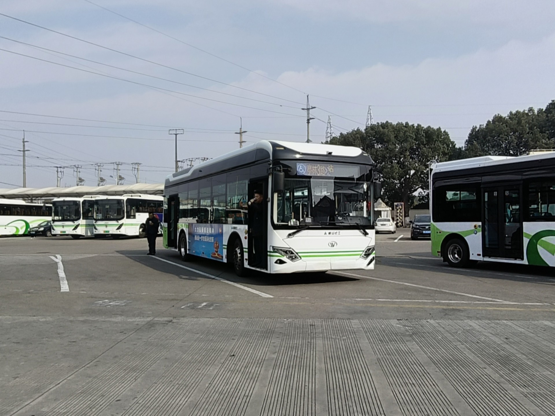 亭林3路 sxc6112gbev3 亭林汽车站》金山铁路亭林站 全程