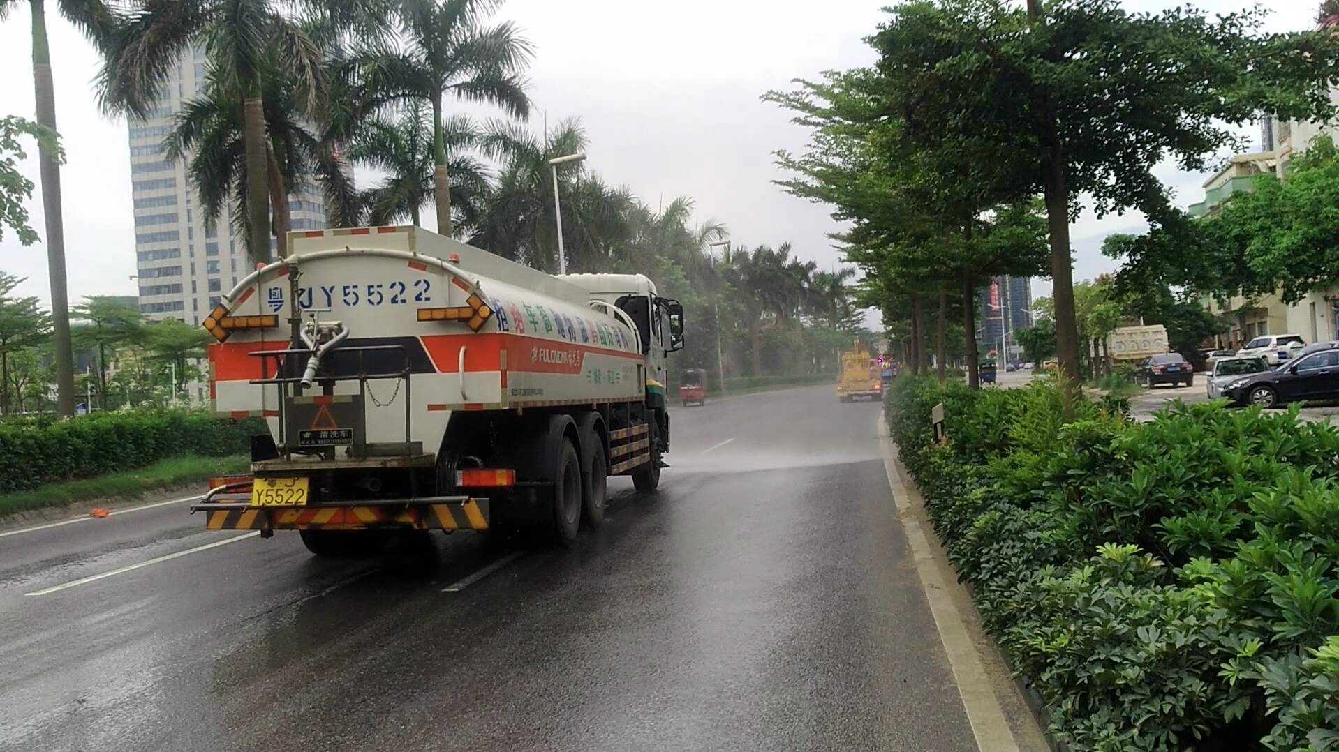 【鹤山大道】道路清洗_粤jy5522大型洒水车_2019061802