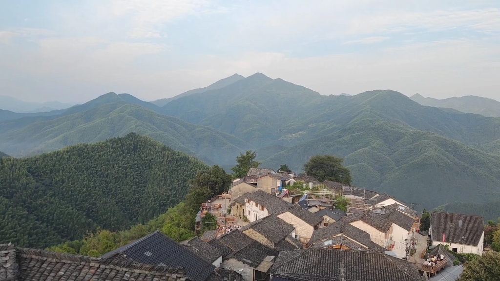 黄山休宁县云端村落木梨硔民宿