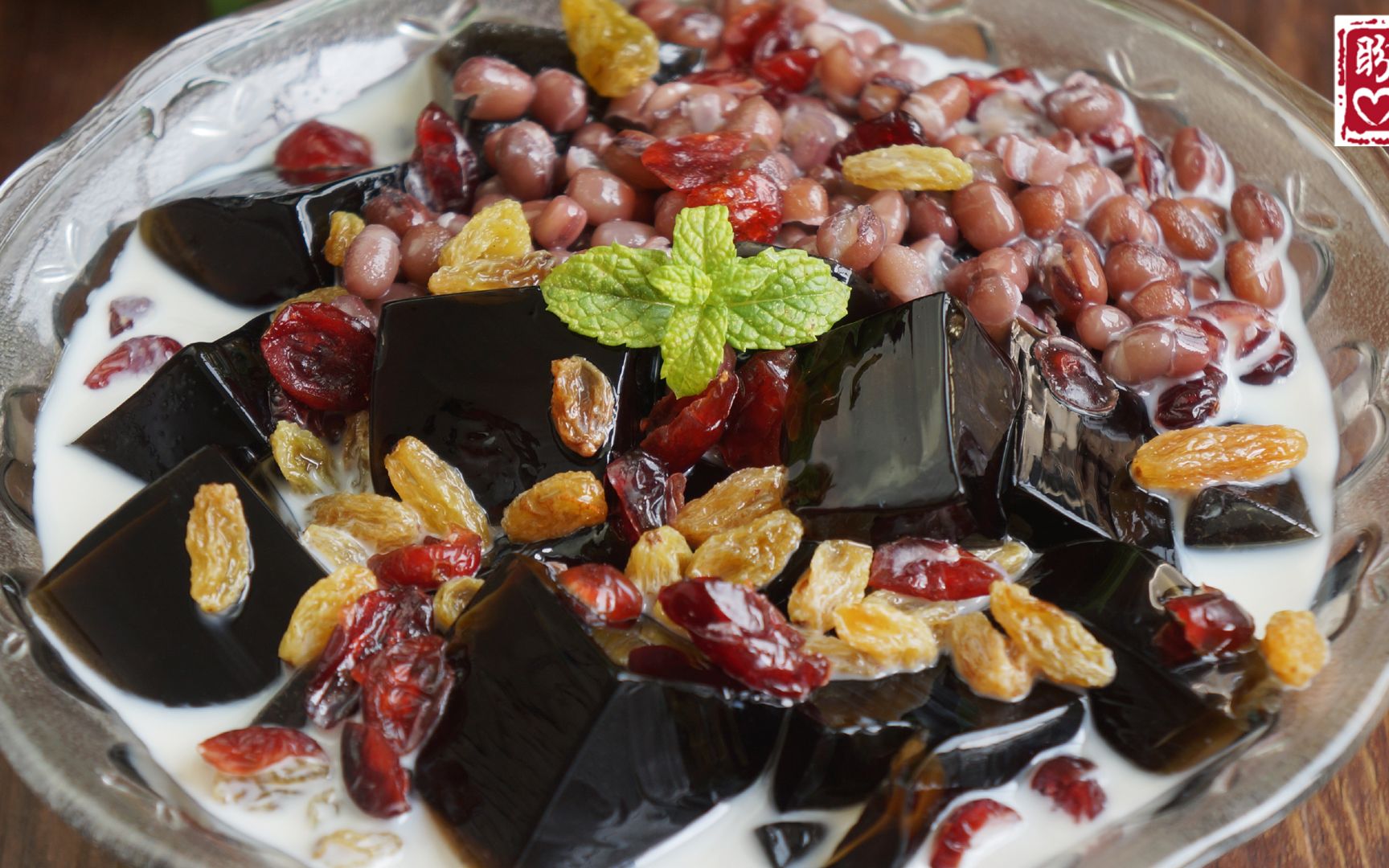 夏日甜品仙草冻清凉爽口可清热解毒做法超级简单