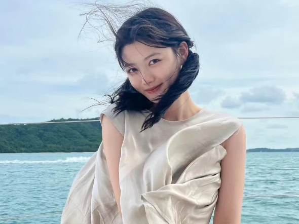 金裕贞人美随便一拍就是画报级别了