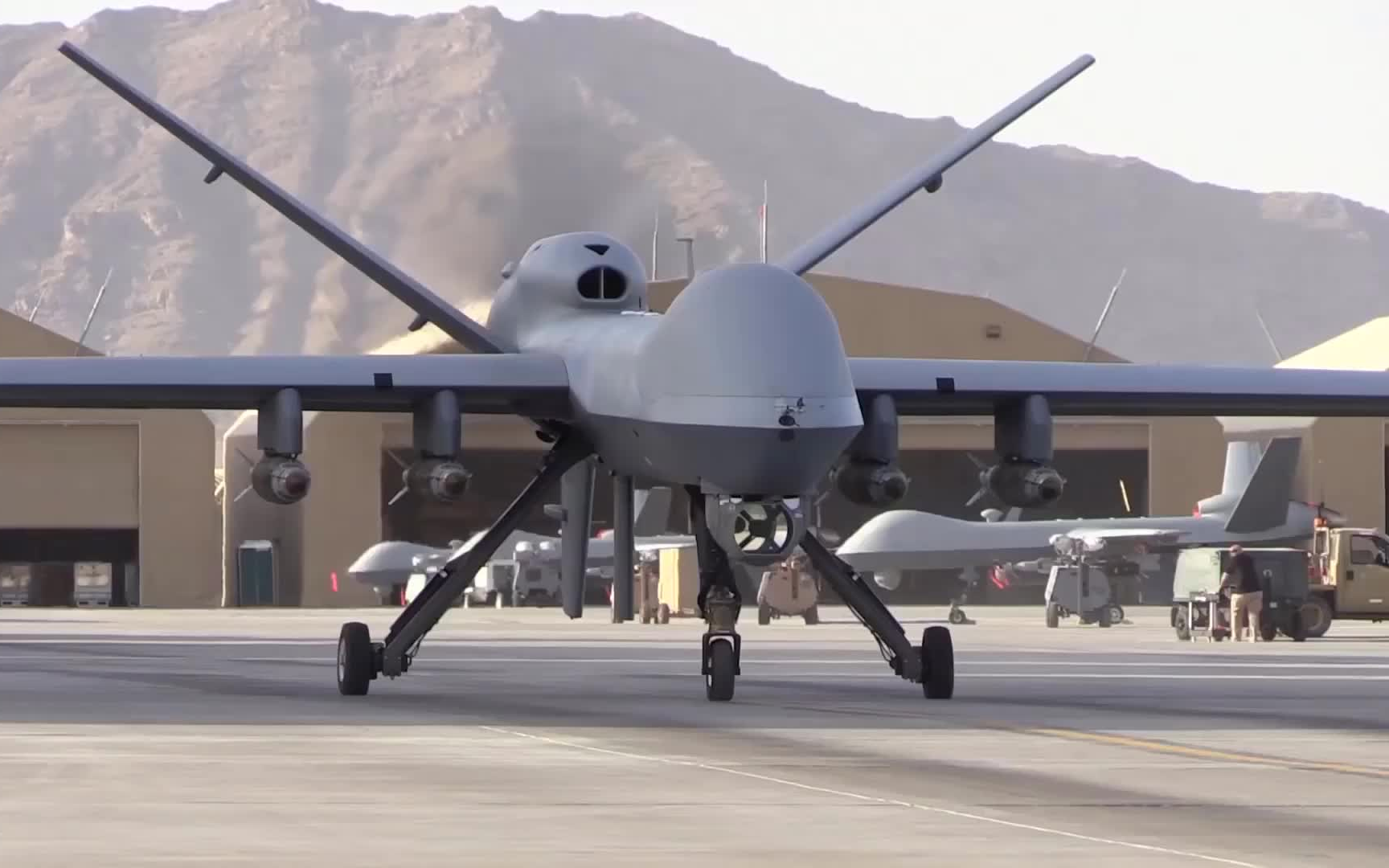 mq9挂载gbu38坎大哈空军基地起飞